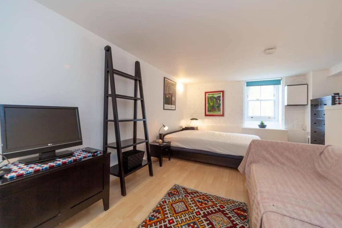Charming 1 Bedroom Apartment In Old School House London Eksteriør billede