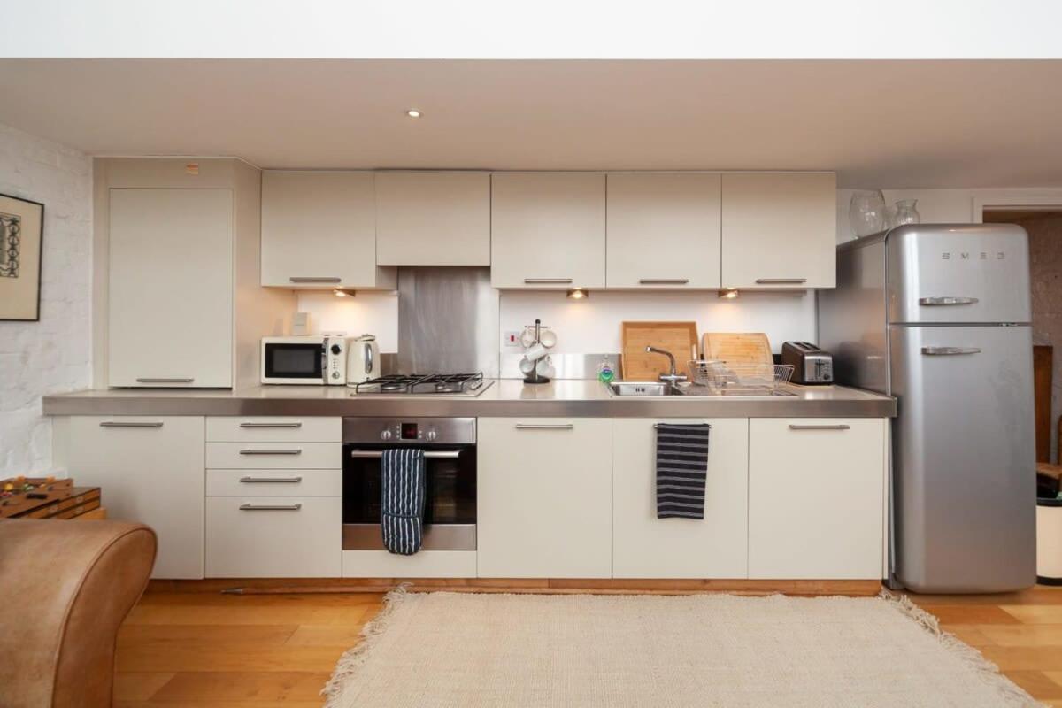 Charming 1 Bedroom Apartment In Old School House London Eksteriør billede