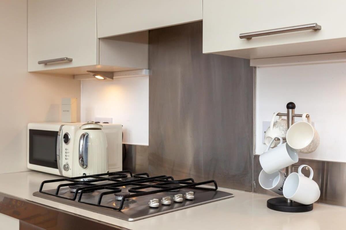 Charming 1 Bedroom Apartment In Old School House London Eksteriør billede