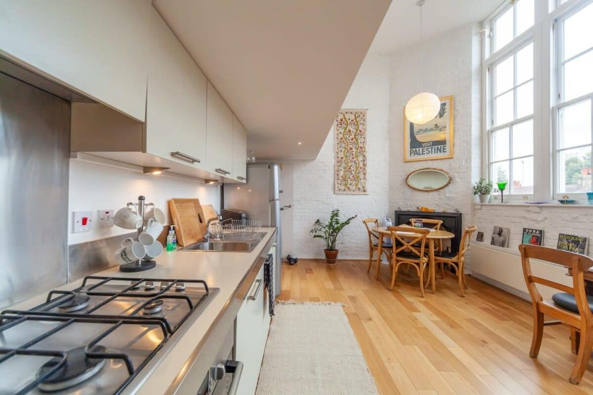 Charming 1 Bedroom Apartment In Old School House London Eksteriør billede